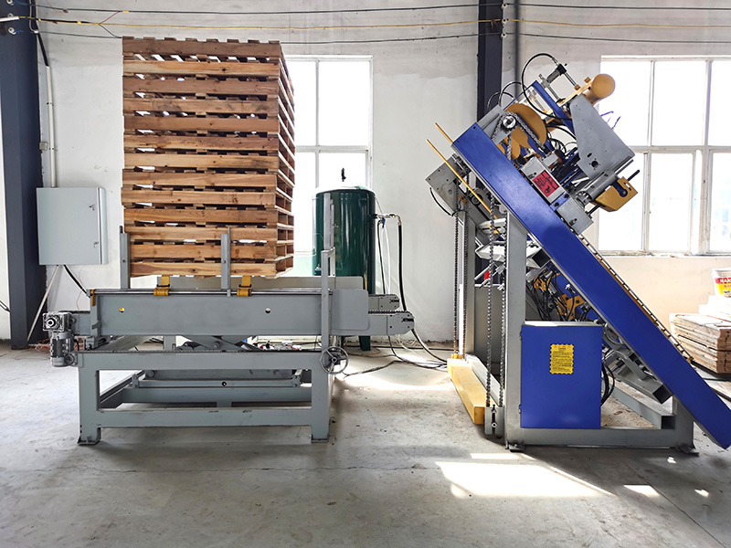 CNC wood pallet nailing machine (2)