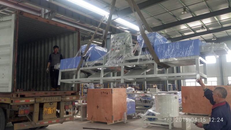 South Africa clients ordered press pallet block production line