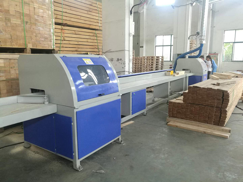 CNC wood cutting saw (12)