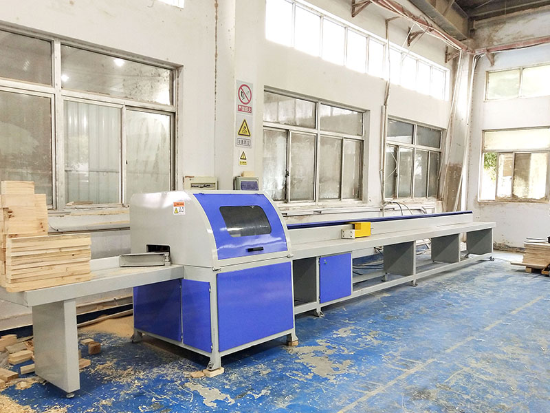 CNC wood cutting saw (3)