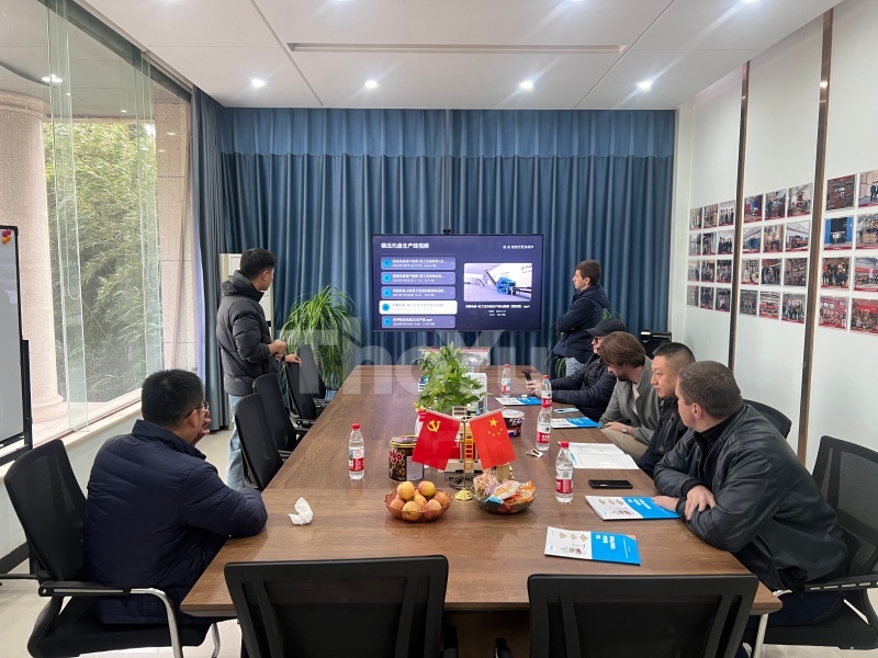 Introduce-the-production-line-to-the-customers