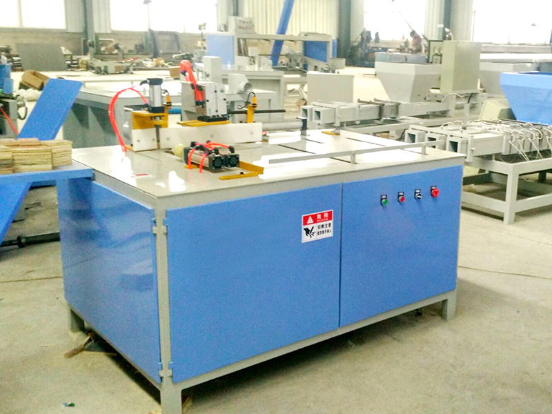 Pallet Block Cutting Machine (8)