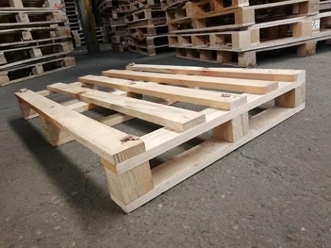 common wood pallet in transportation